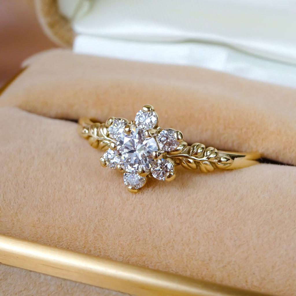 Vintage Princess Flower Diamond Cluster Engagement ring in 9ct / 18ct solid Gold - Bijoux de Chagall