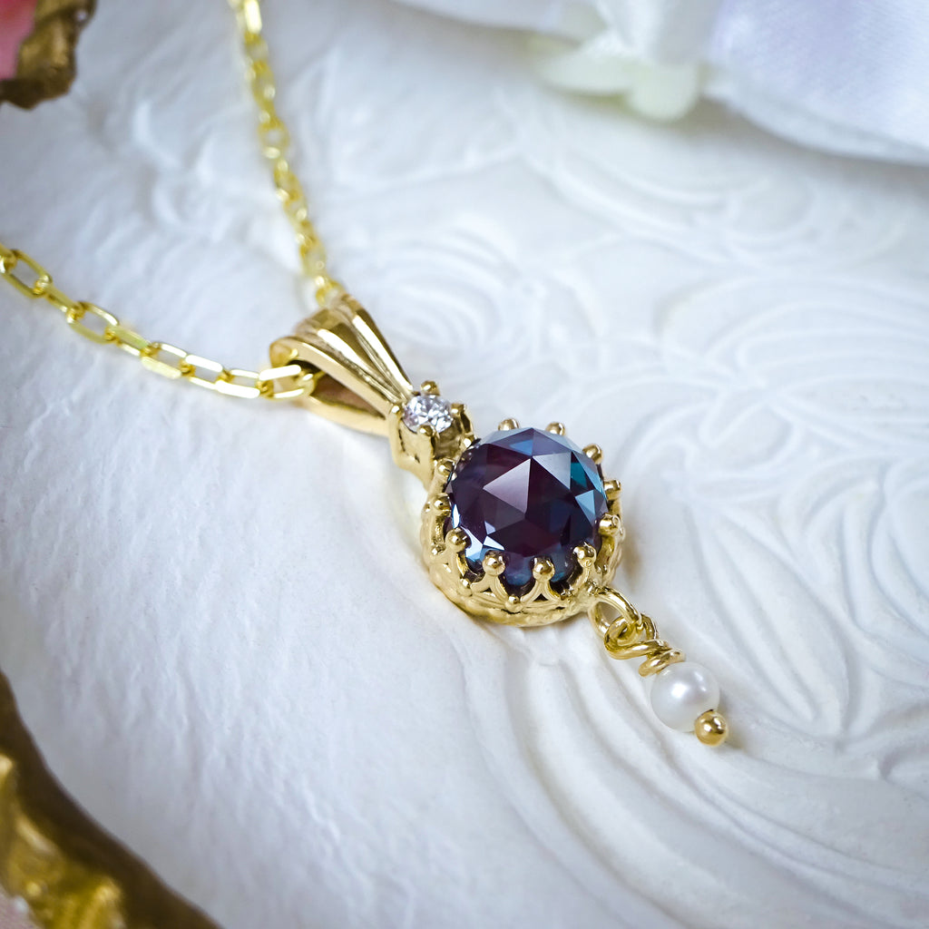 Magnificent Alexandrite Diamond Crown pendant necklace in 9ct / 18ct Gold - Bijoux de Chagall