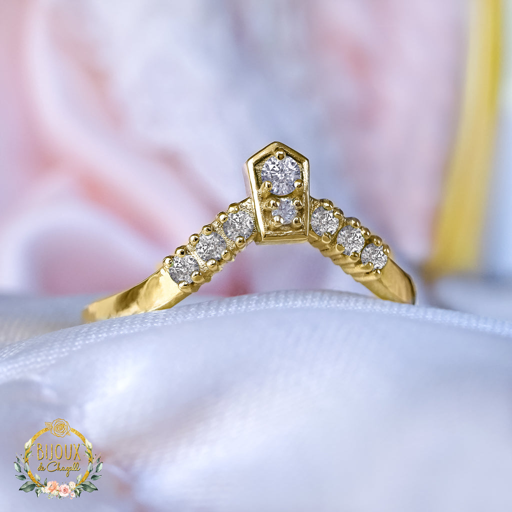 Art Deco Diamond Wishbone Contour Curved Wedding ring in 9ct / 18ct Gold - Bijoux de Chagall