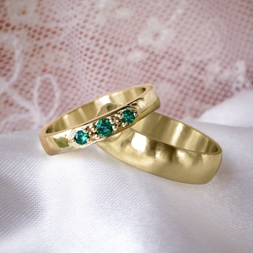 Art Deco Emerald Wedding ring band in 9ct / 14ct/ 18ct Gold Rings Bijoux de Chagall