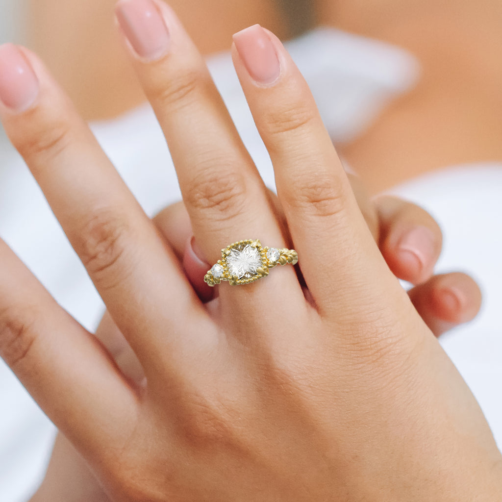 Vintage Style Floral Diamond Engagement ring in 9ct / 14ct/ 18ct solid Gold Rings Bijoux de Chagall