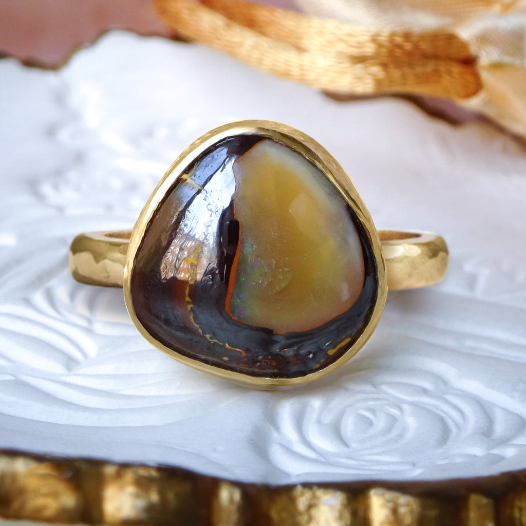 Modeo Australian Gold Boulder Opal Unique ring in 9ct solid Gold. Rings Bijoux de Chagall
