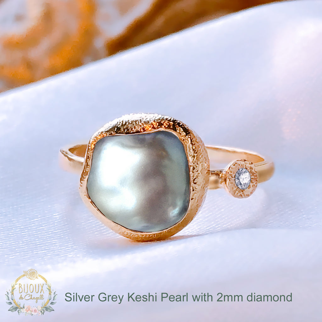 CUSTOM: Luminous Silver Grey Keshi Pearl & Diamond ring in 18ct / 9ct Gold Rings Bijoux de Chagall