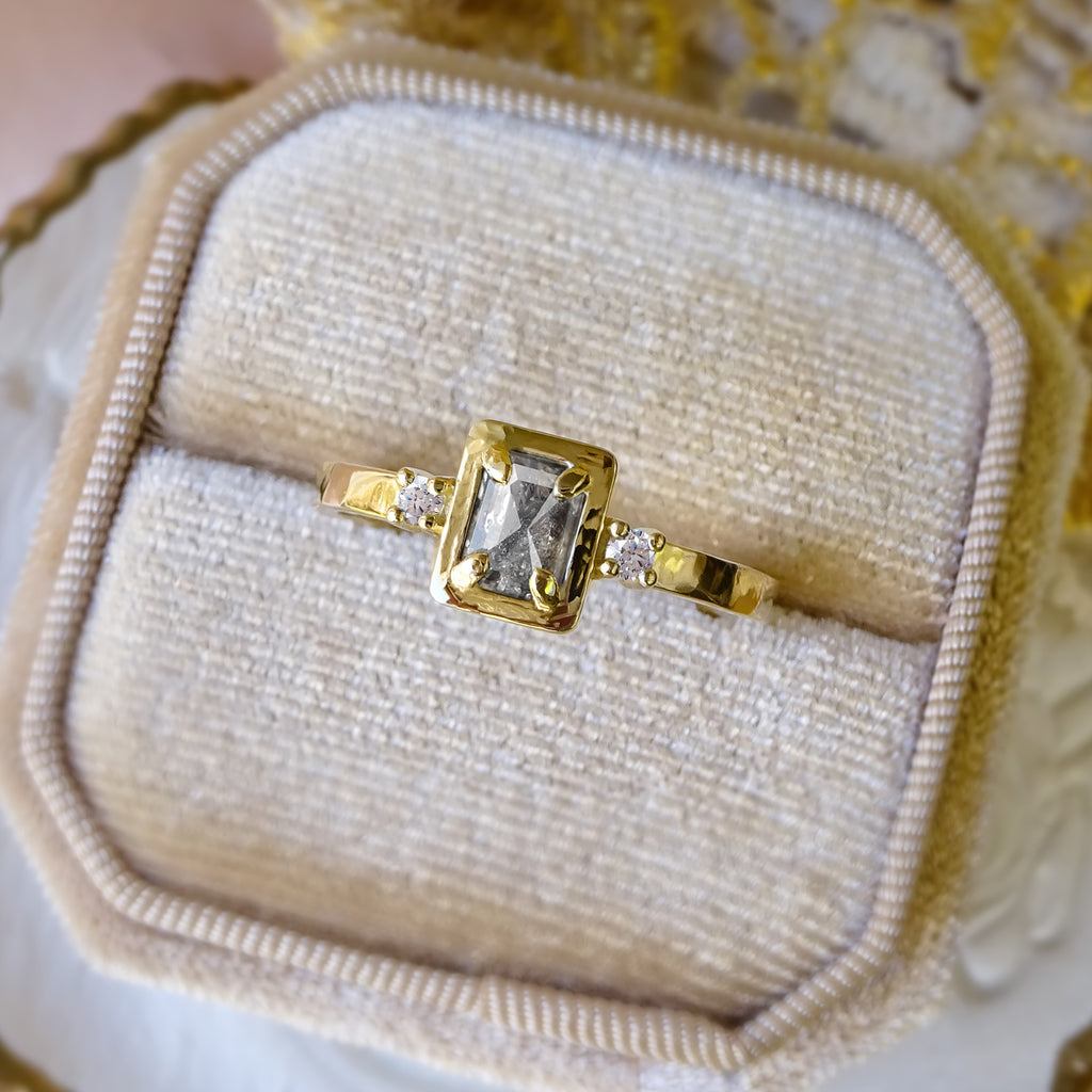Art Deco Natural Salt & Pepper Diamond Engagement Ring in 9ct / 18ct Gold - Bijoux de Chagall