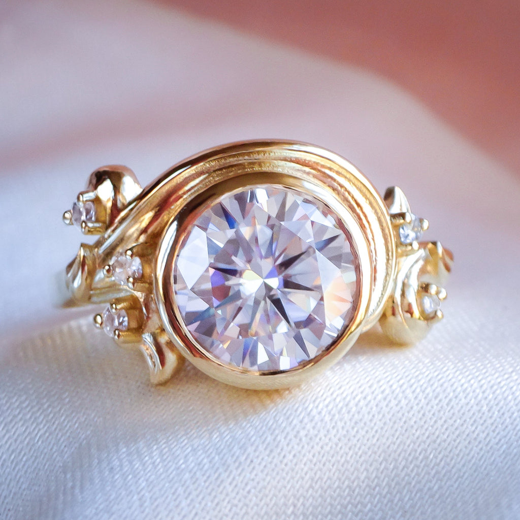 Starlight Heirloom Style Moissanite Engagement ring in 9ct solid Gold Rings Bijoux de Chagall