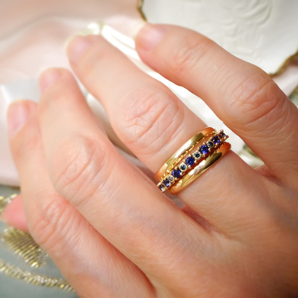 Mesmerising Blue Sapphires and Teal Diamonds Eternity Wedding ring band in 9ct /18ct Gold - Bijoux de Chagall