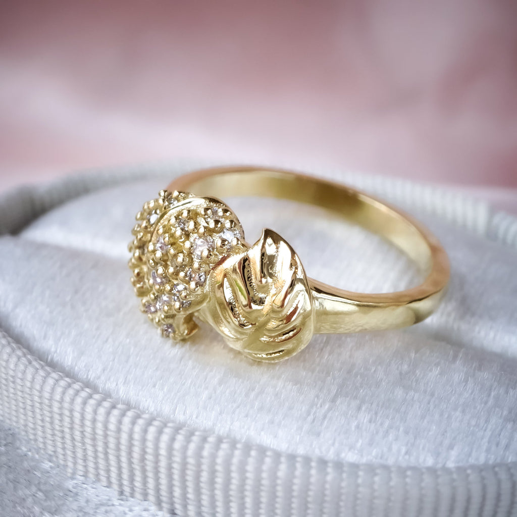 Infinite Love Diamond Cluster Leaves Wedding / Engagement Ring in 9ct Yellow Gold - Bijoux de Chagall