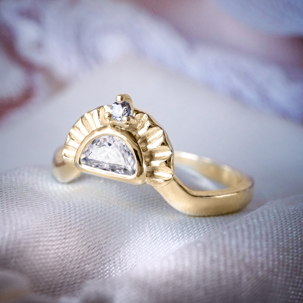 Sunrise Diamond Curved Wedding Ring in 9ct/18ct Gold - Bijoux de Chagall