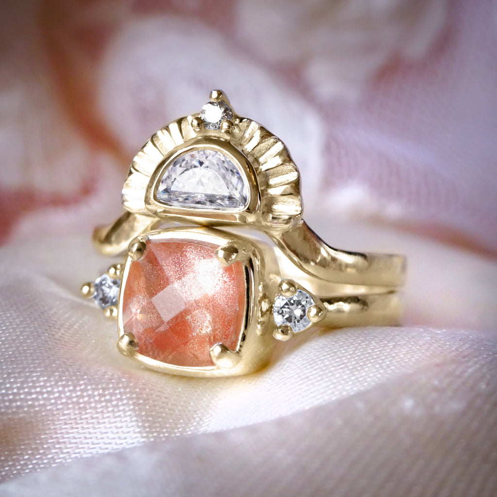 Sunrise Diamond Curved Wedding Ring in 9ct/18ct Gold - Bijoux de Chagall