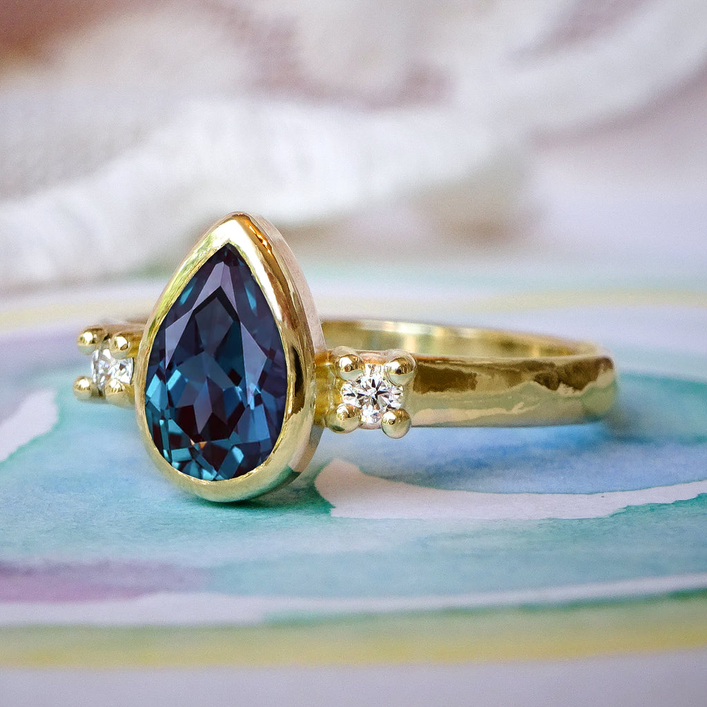 Magnificent Alexandrite Diamond Engagement ring in 9ct / 18ct gold Rings Bijoux de Chagall