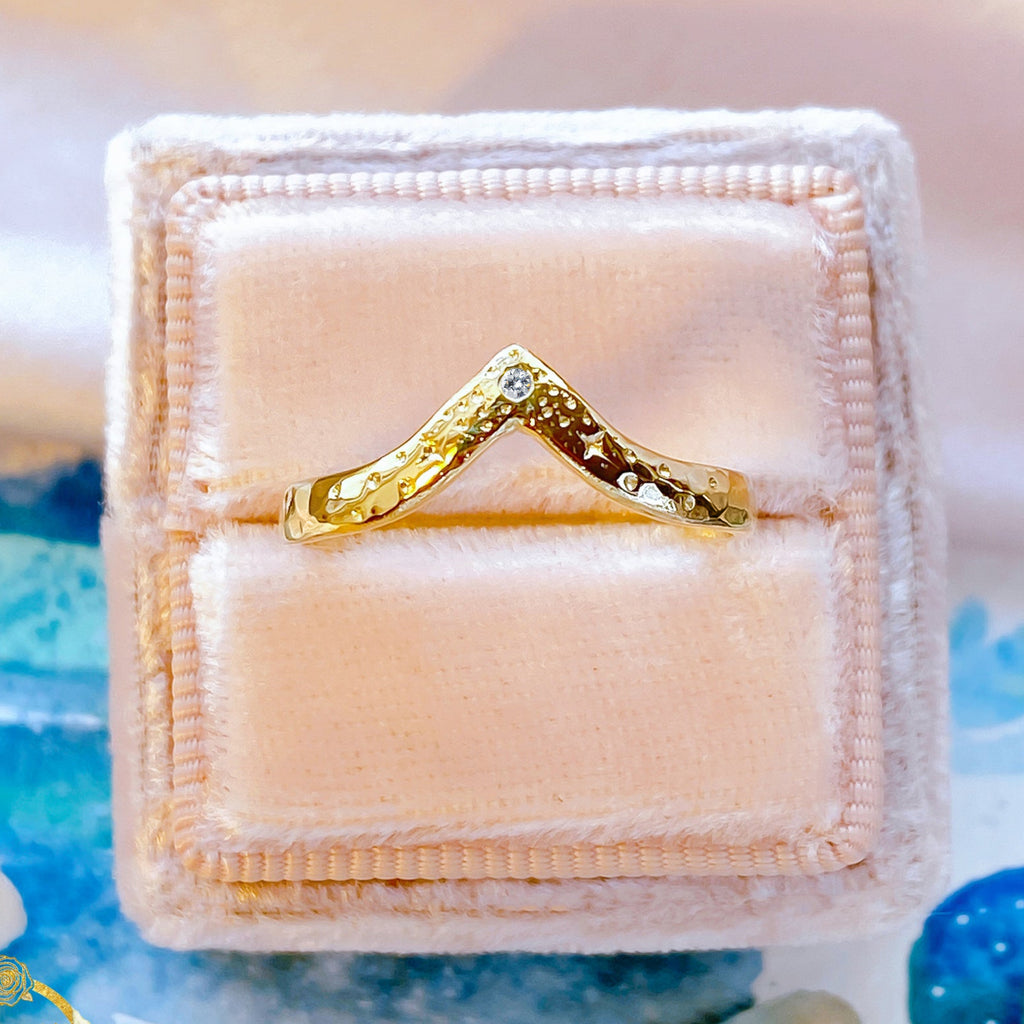 Stargazer White Diamond Contour Wishbone Wedding ring in 9ct / 18ct Gold - Bijoux de Chagall