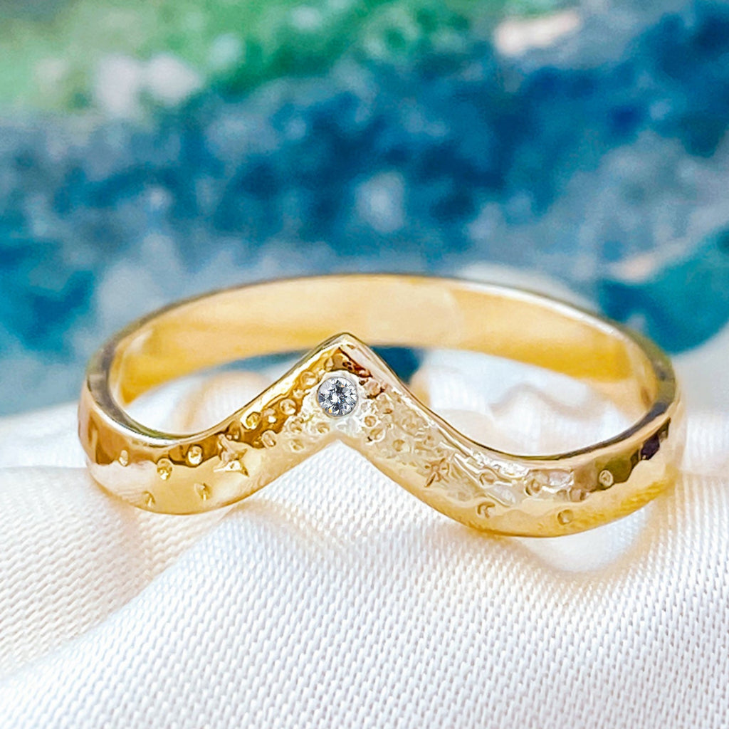 Stargazer White Diamond Contour Wishbone Wedding ring in 9ct / 18ct Gold - Bijoux de Chagall