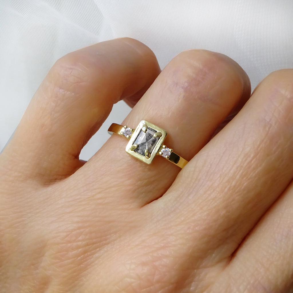 Art Deco Natural Salt & Pepper Diamond Engagement Ring in 9ct / 18ct Gold - Bijoux de Chagall