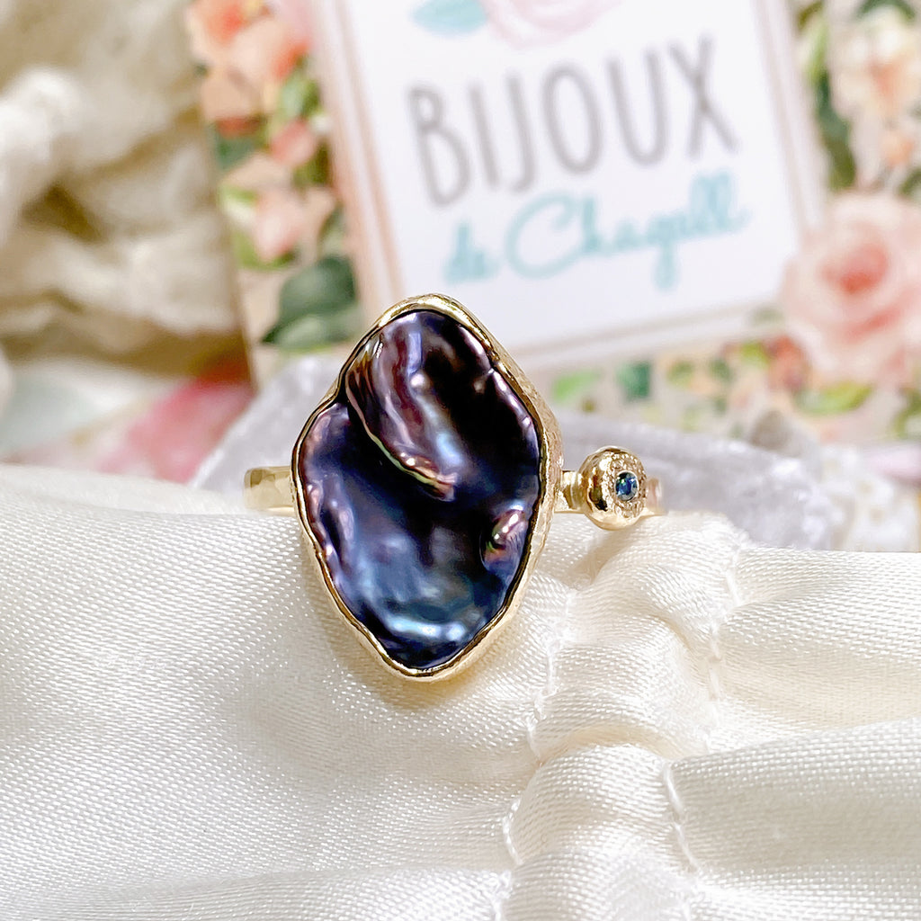 Luxury Peacock Keshi Pearl Teal Diamond Engagement ring in 9ct / 18ct Gold - Bijoux de Chagall