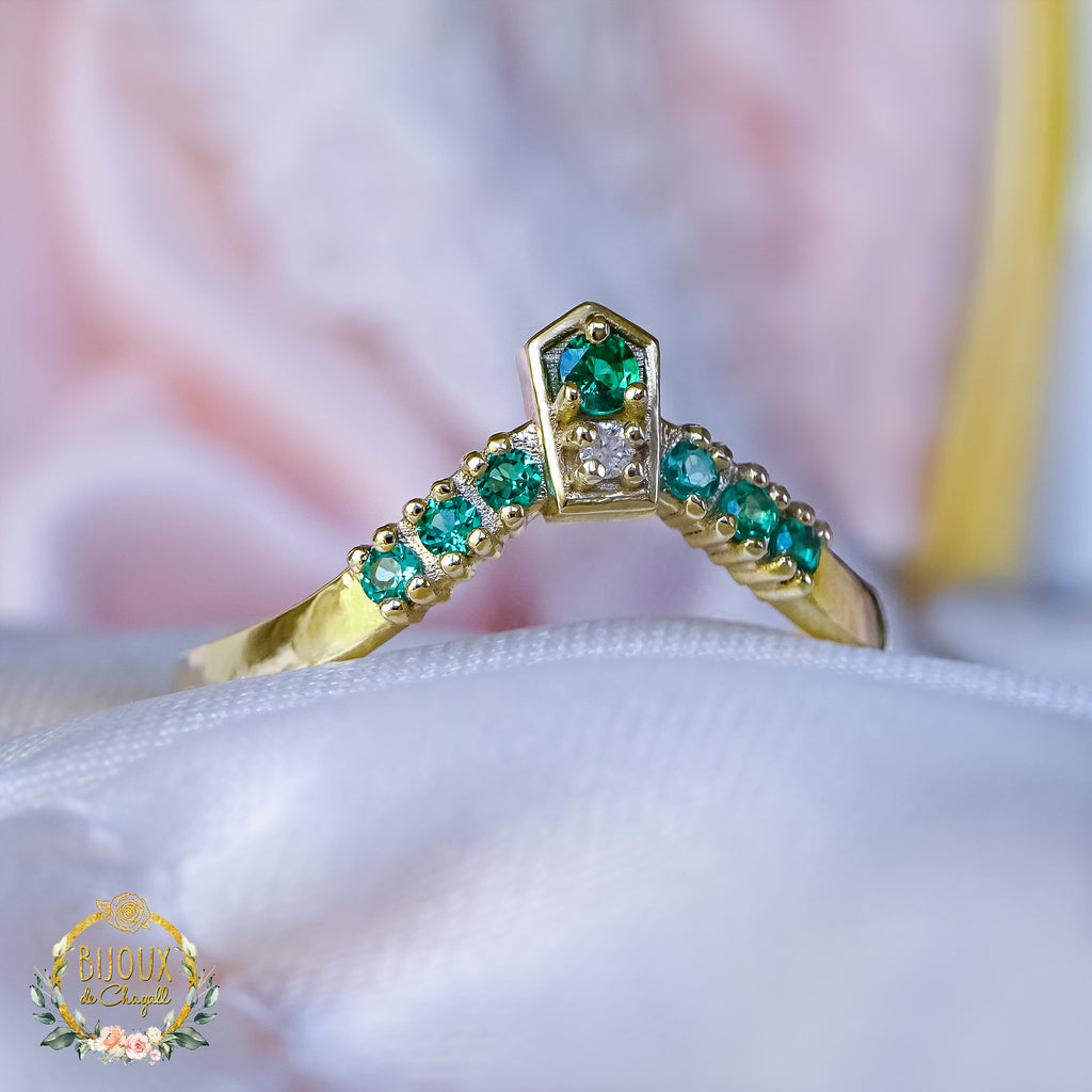 Art Deco Wishbone Contour Curved Emerald ring in 9ct / 18ct Gold - Bijoux de Chagall