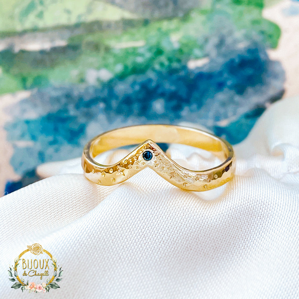 Stargazer Teal Blue Diamond Contour Wishbone Wedding ring in 9ct / 18ct Gold - Bijoux de Chagall