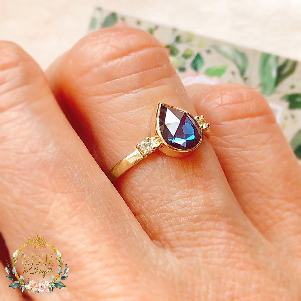 Magnificent Alexandrite Diamond Engagement ring in 9ct / 18ct gold - Bijoux de Chagall