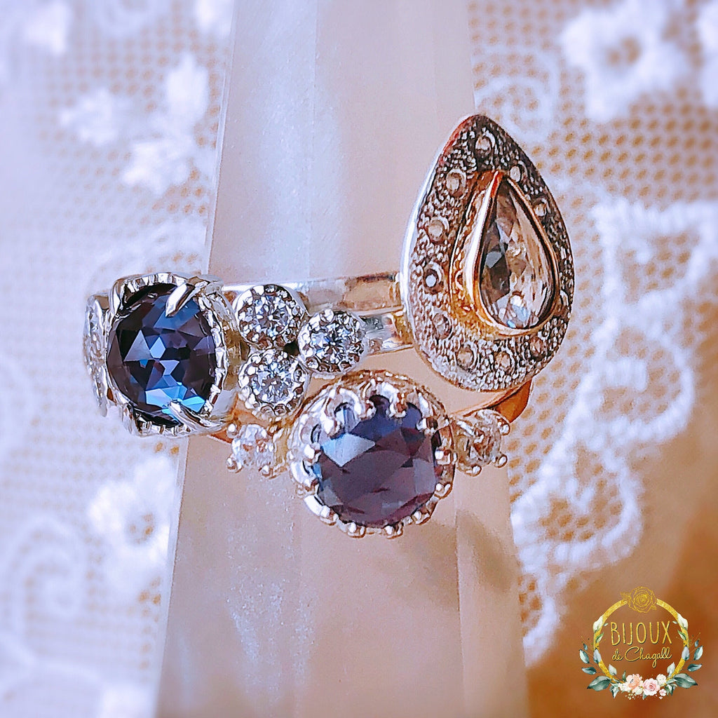 Exquisite Alexandrite Engagement Diamond ring in 9ct Gold - Bijoux de Chagall